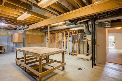 2652 Monford Road, Kelowna, BC - Indoor Photo Showing Basement