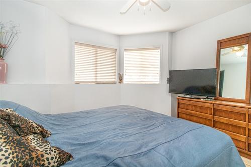 108-3163 Richter Street, Kelowna, BC - Indoor Photo Showing Bedroom