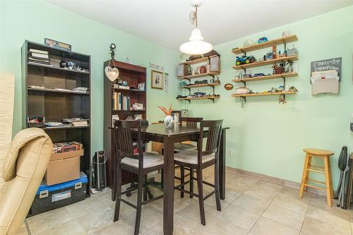 108-3163 Richter Street, Kelowna, BC - Indoor Photo Showing Dining Room