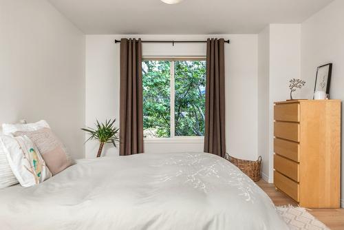 10-6900 Marshall Road, Vernon, BC - Indoor Photo Showing Bedroom