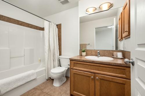 10-6900 Marshall Road, Vernon, BC - Indoor Photo Showing Bathroom