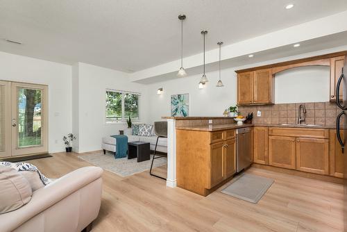 10-6900 Marshall Road, Vernon, BC - Indoor