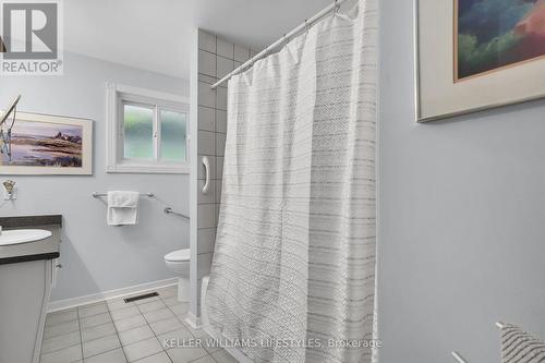 7 Glenburnie Crescent, London, ON - Indoor Photo Showing Bathroom