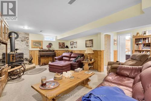 7 Glenburnie Crescent, London, ON - Indoor Photo Showing Living Room With Fireplace