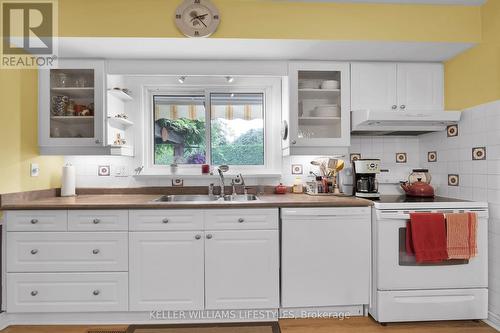 7 Glenburnie Crescent, London, ON - Indoor Photo Showing Kitchen With Double Sink