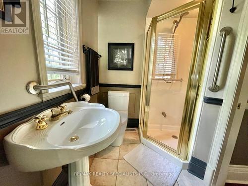 113 Claremont Drive, Hamilton (Southam), ON - Indoor Photo Showing Bathroom