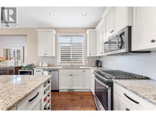 13166 Porter Drive, Lake Country, BC - Indoor Photo Showing Kitchen With Upgraded Kitchen