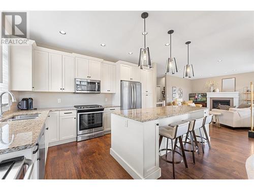 13166 Porter Drive, Lake Country, BC - Indoor Photo Showing Kitchen With Double Sink With Upgraded Kitchen