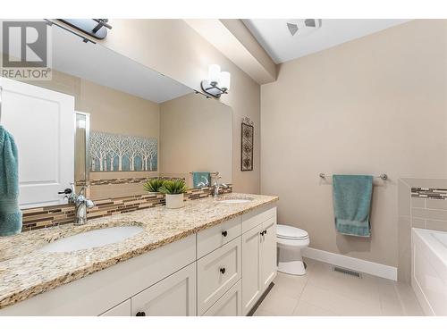 13166 Porter Drive, Lake Country, BC - Indoor Photo Showing Bathroom