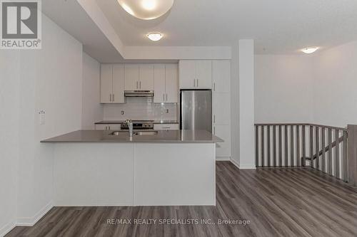 96 - 20 William Jackson Way, Toronto (New Toronto), ON - Indoor Photo Showing Kitchen With Stainless Steel Kitchen With Double Sink