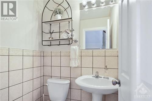 302 Saddleridge Drive, Ottawa, ON - Indoor Photo Showing Bathroom