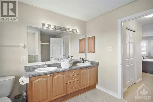 302 Saddleridge Drive, Ottawa, ON - Indoor Photo Showing Bathroom