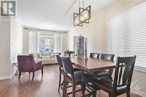 302 Saddleridge Drive, Ottawa, ON - Indoor Photo Showing Dining Room