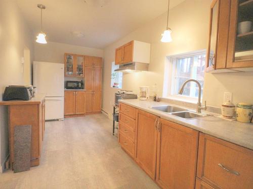 Cuisine - 380  - 382 Rue Empire, Longueuil (Greenfield Park), QC - Indoor Photo Showing Kitchen With Double Sink