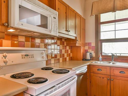 Cuisine - 5-229 Ch. Des Quatre-Sommets, Mont-Tremblant, QC - Indoor Photo Showing Kitchen With Double Sink