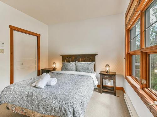 Chambre Ã Â coucher - 5-229 Ch. Des Quatre-Sommets, Mont-Tremblant, QC - Indoor Photo Showing Bedroom