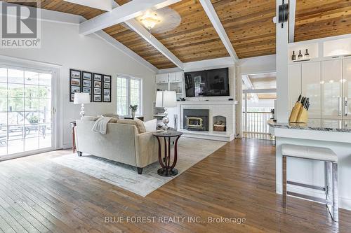 5721 Marion Street, Thames Centre (Dorchester), ON - Indoor Photo Showing Living Room With Fireplace