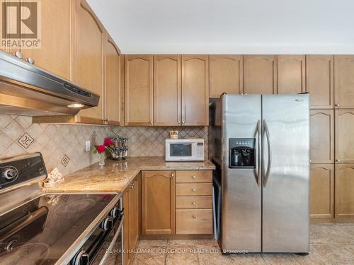 74 Thomas Legge Crescent, Richmond Hill, ON - Indoor Photo Showing Kitchen