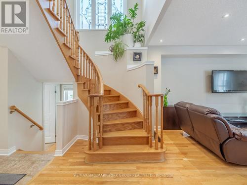 74 Thomas Legge Crescent, Richmond Hill, ON - Indoor Photo Showing Other Room