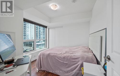 410 - 1235 Bayly Street, Pickering, ON - Indoor Photo Showing Bedroom