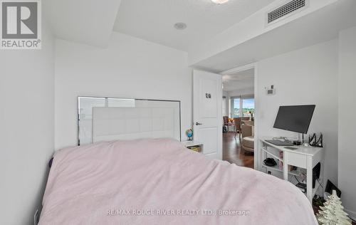 410 - 1235 Bayly Street, Pickering, ON - Indoor Photo Showing Bedroom