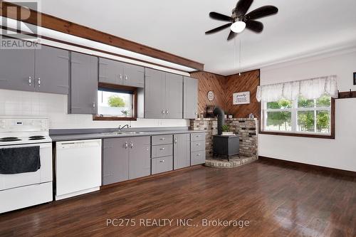 121 Currie Road, Dutton/Dunwich (Dutton), ON - Indoor Photo Showing Kitchen