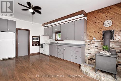 121 Currie Road, Dutton/Dunwich (Dutton), ON - Indoor Photo Showing Kitchen