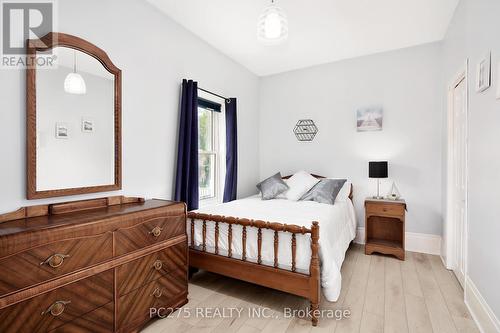 121 Currie Road, Dutton/Dunwich (Dutton), ON - Indoor Photo Showing Bedroom