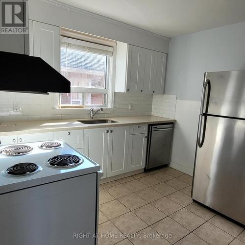 202 Cadillac Avenue S, Oshawa (Central), ON - Indoor Photo Showing Kitchen