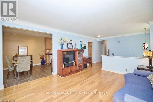 50 Trelawne Drive, St. Catharines, ON - Indoor Photo Showing Living Room With Fireplace