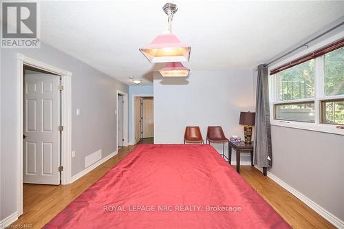 50 Trelawne Drive, St. Catharines, ON - Indoor Photo Showing Bedroom