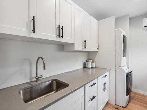 1278 Kai Road, Nelson, BC - Indoor Photo Showing Laundry Room