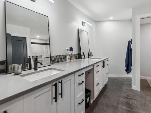 1278 Kai Road, Nelson, BC - Indoor Photo Showing Bathroom