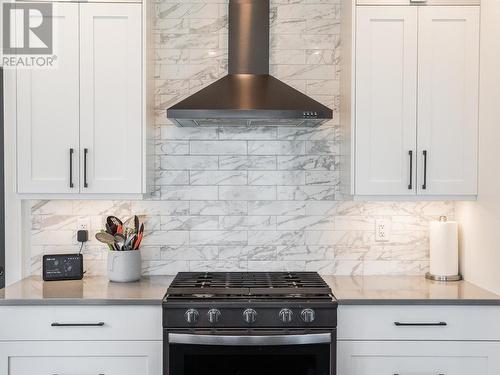 1278 Kai Road, Nelson, BC - Indoor Photo Showing Kitchen