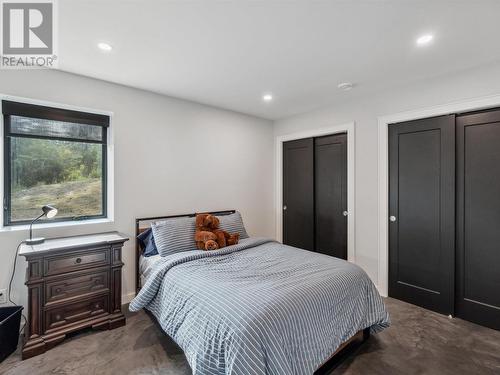 1278 Kai  Road, Nelson, BC - Indoor Photo Showing Bedroom