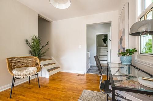 136 East 35Th Street, Hamilton, ON - Indoor Photo Showing Dining Room