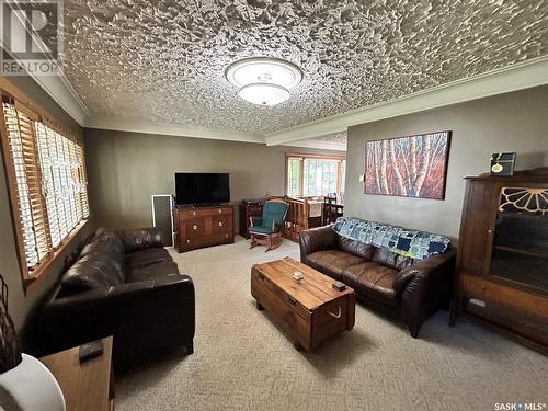 E 111 Wells Avenue E, Langenburg, SK - Indoor Photo Showing Living Room