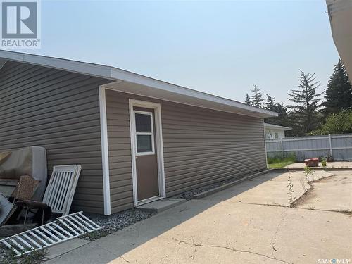 1 King Drive, Kindersley, SK - Outdoor