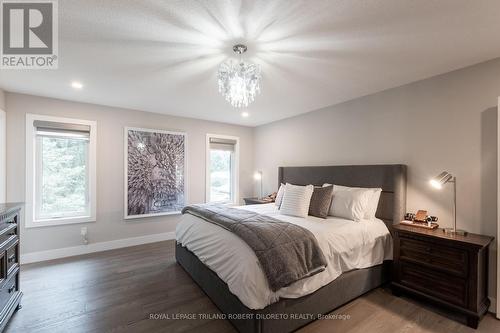 64 Valleyview Crescent, Middlesex Centre (Komoka), ON - Indoor Photo Showing Bedroom