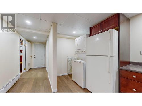 512 5Th  S Street, Cranbrook, BC - Indoor Photo Showing Laundry Room