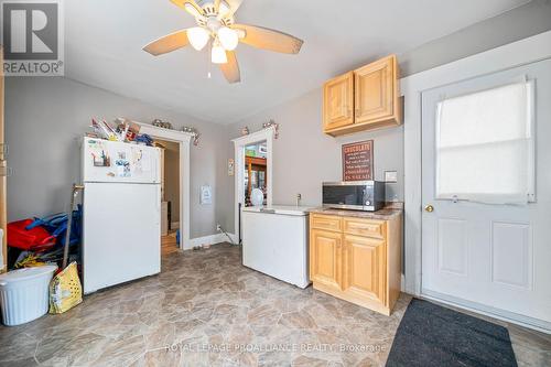 21/23 Spring Street, Quinte West, ON - Indoor Photo Showing Kitchen