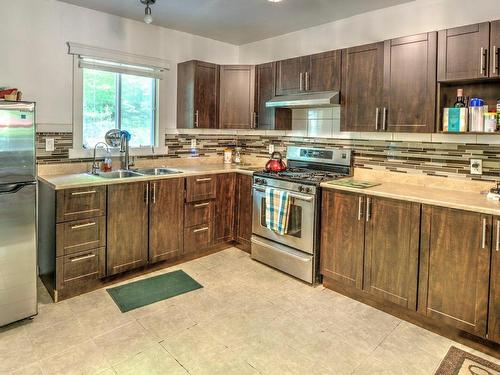 Kitchen - 912 Ch. Du Lac-Winnetou, Amherst, QC - Indoor Photo Showing Kitchen With Double Sink