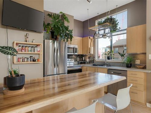 303-829 Goldstream Ave, Langford, BC - Indoor Photo Showing Kitchen With Stainless Steel Kitchen