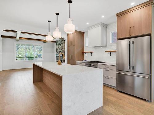 147-200 Grand Boulevard, Kamloops, BC - Indoor Photo Showing Kitchen With Upgraded Kitchen