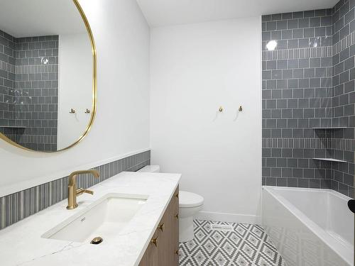 147-200 Grand Boulevard, Kamloops, BC - Indoor Photo Showing Bathroom