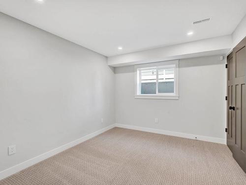 147-200 Grand Boulevard, Kamloops, BC - Indoor Photo Showing Other Room