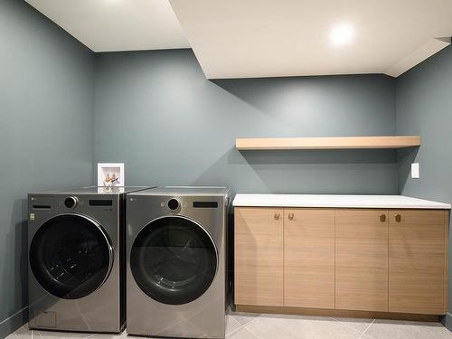 147-200 Grand Boulevard, Kamloops, BC - Indoor Photo Showing Laundry Room