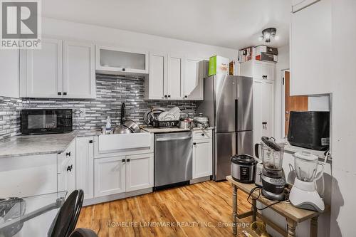 912 - 716 The West Mall W, Toronto (Eringate-Centennial-West Deane), ON - Indoor Photo Showing Kitchen