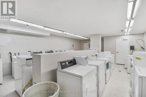 912 - 716 The West Mall W, Toronto (Eringate-Centennial-West Deane), ON - Indoor Photo Showing Laundry Room