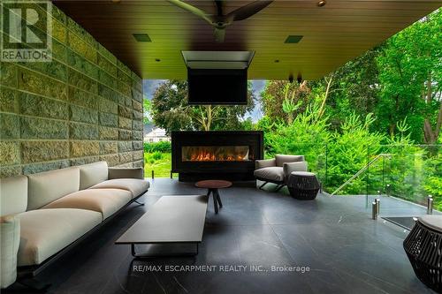 865 Glenwood Avenue, Burlington (Lasalle), ON - Outdoor With Fireplace With Exterior